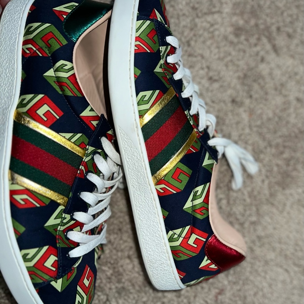 Gucci Red and Green Sneakers Vibrant Low-Top Design